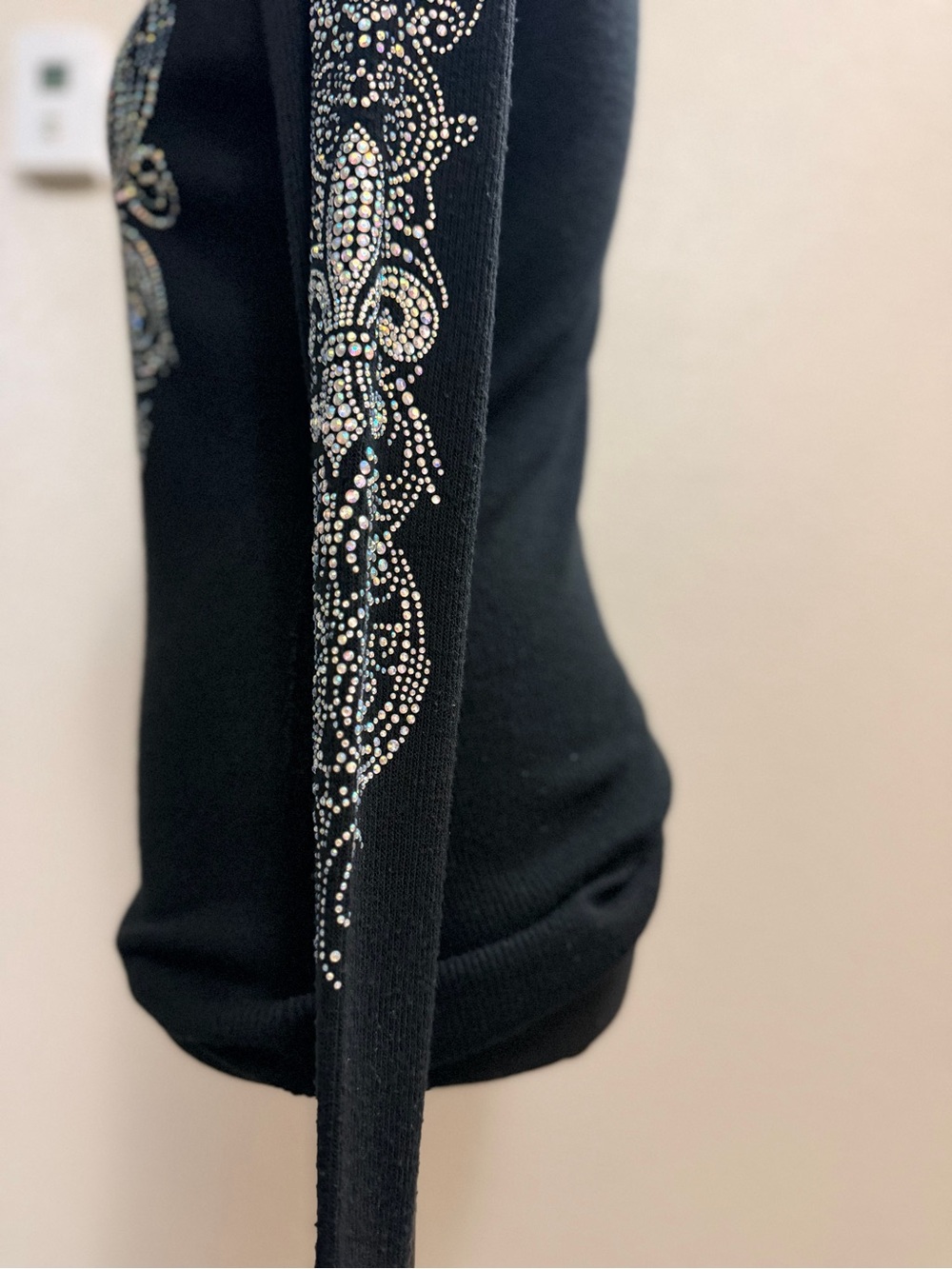 Vocal Black V-Neck Sweater with Rhinestone Fleur-de-Lis Accent - Picture 4 of 7